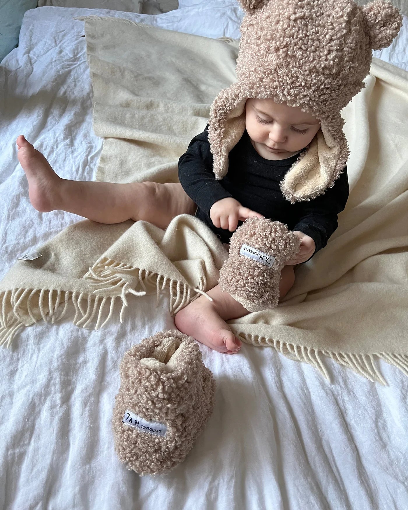 7 AM - Baby Booties - Teddy