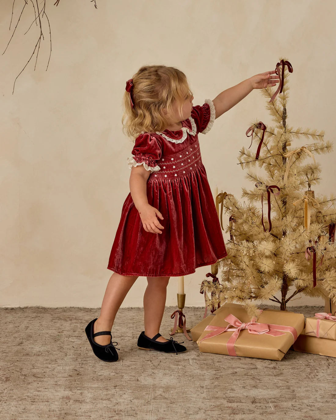 Nora Lee - Velvet Bow