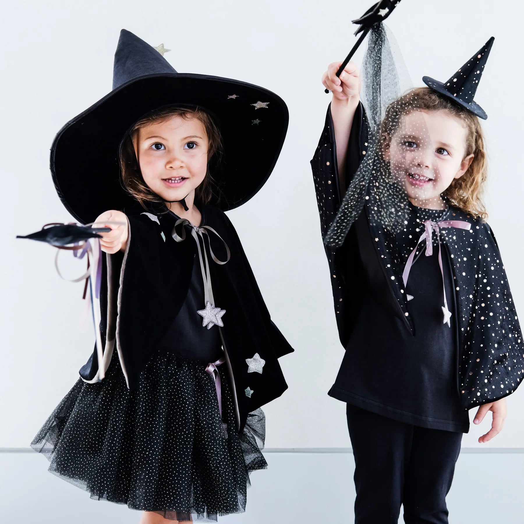 Mimi & Lula - Witch Gertrude's cape