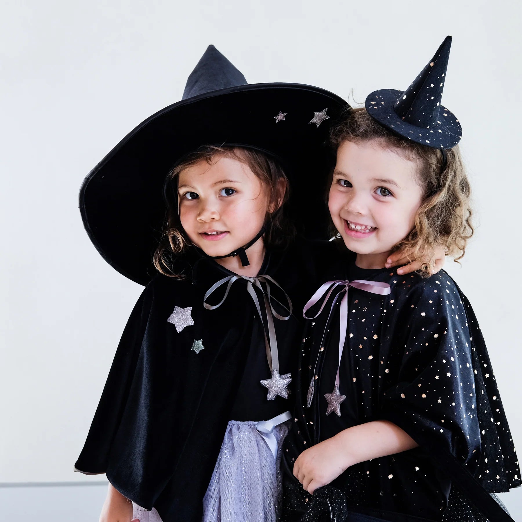 Mimi & Lula - Witch Gertrude's cape