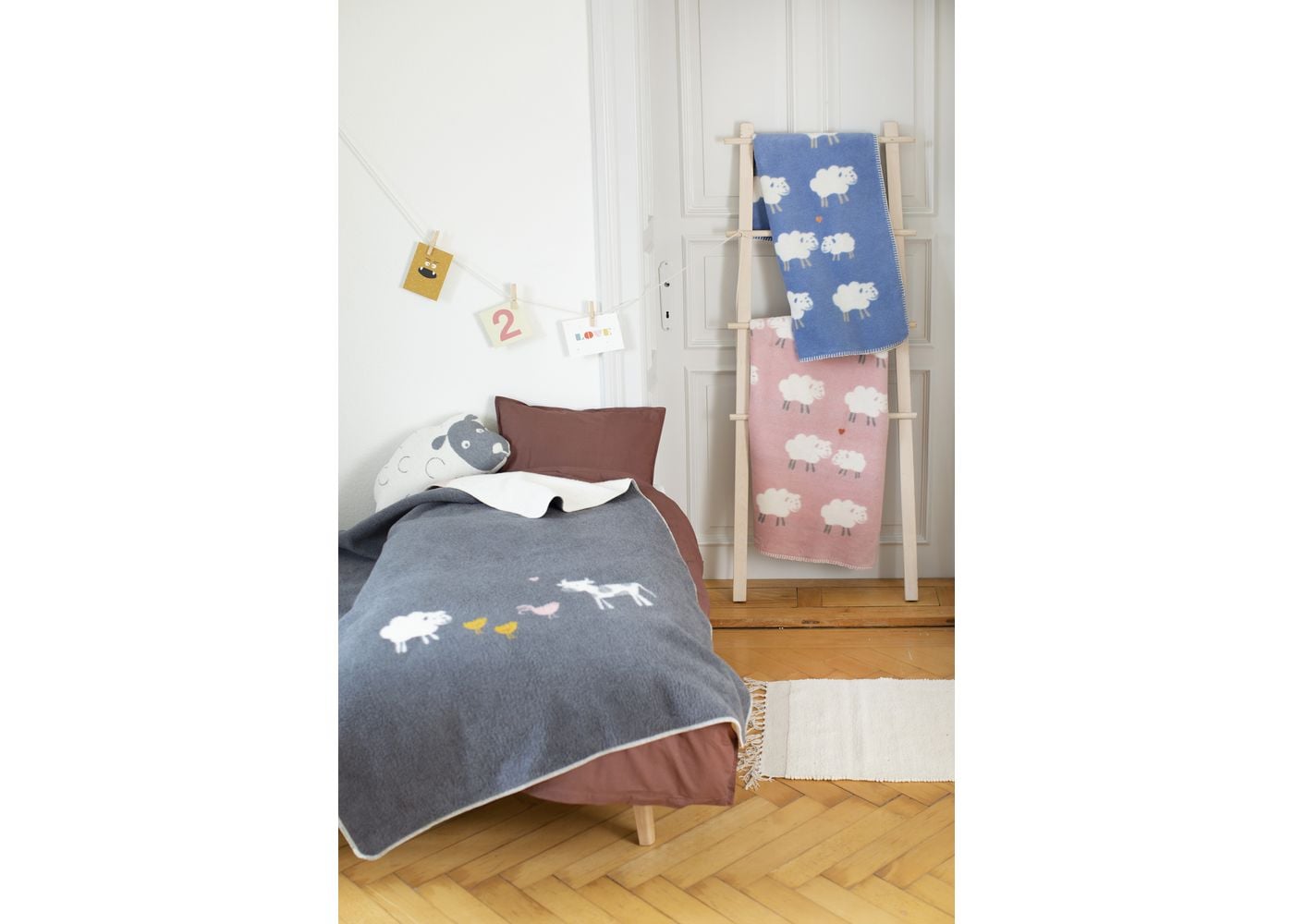 David Fussenegger - Mila Moutons blanket