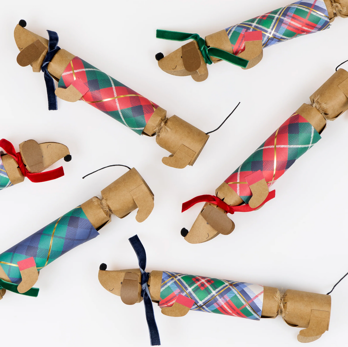 Meri Meri - Gingham Sausage Dog Crackers