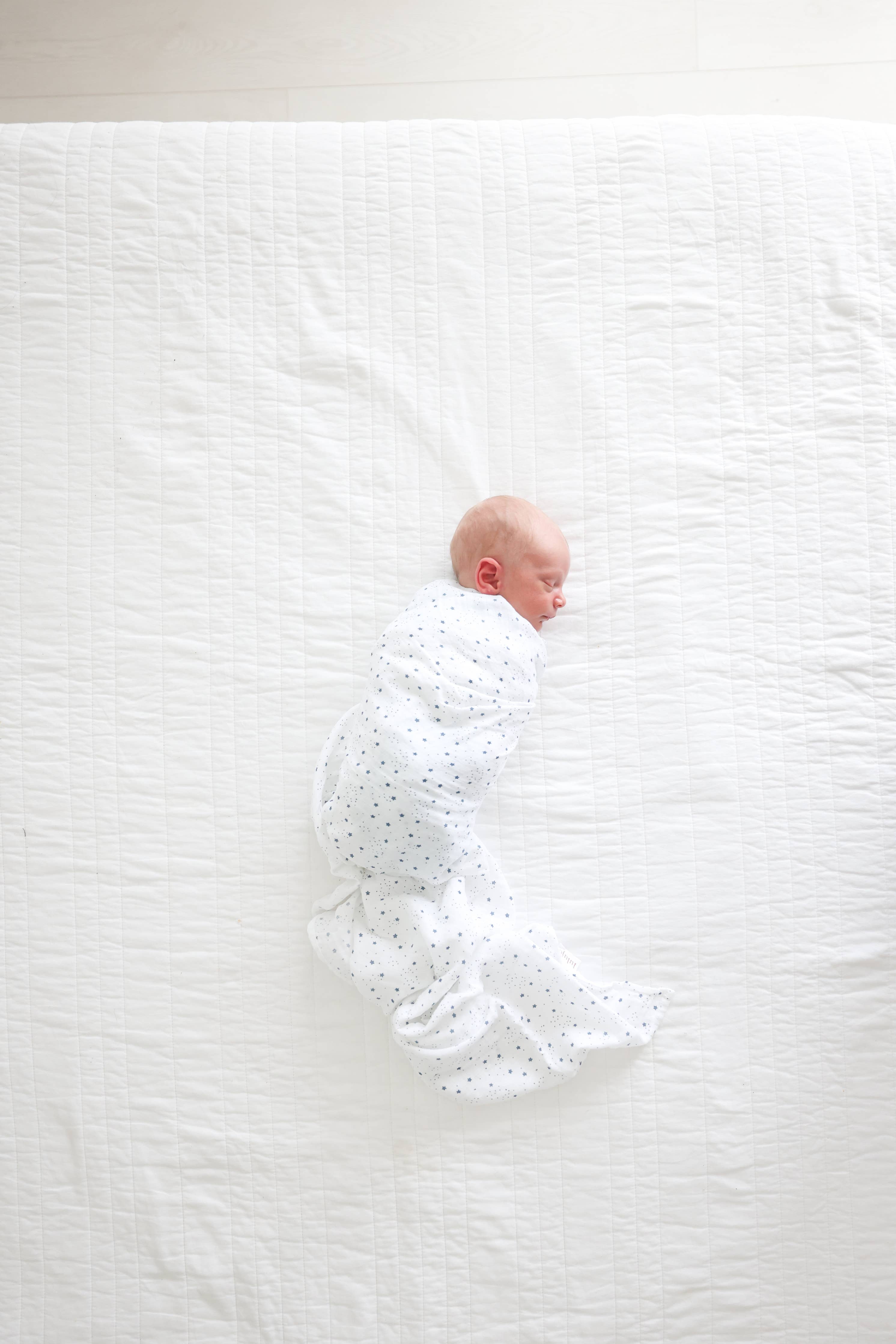 Lulujo - Cotton Muslin Swaddle Blanket - Stars