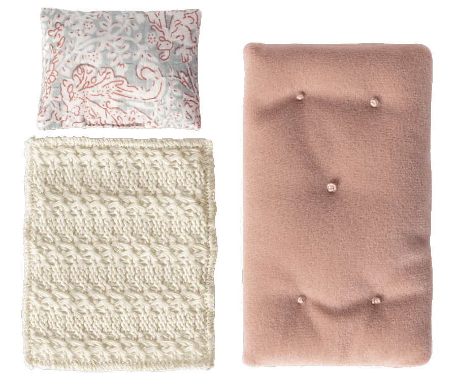 Maileg - Dancing Mouse in her Bed