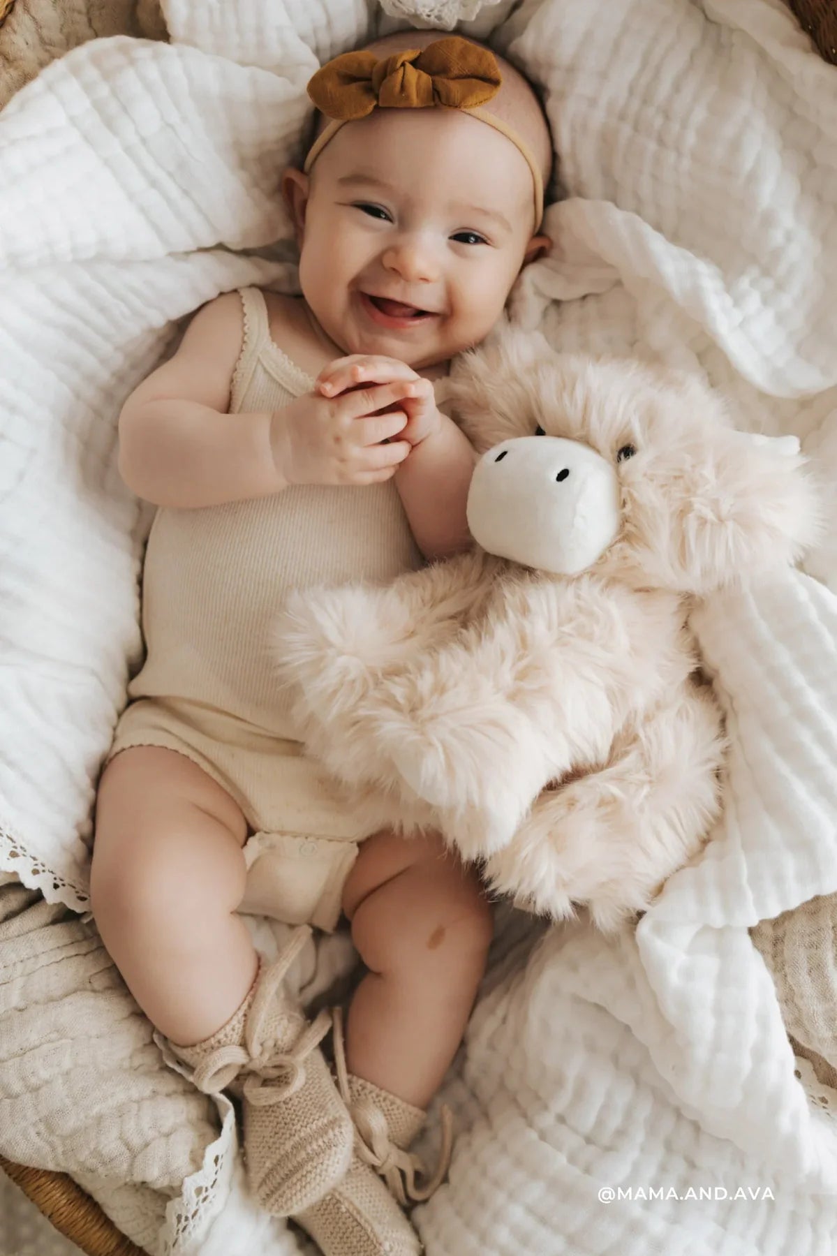Snuggle Bunnies - Hilda la vache highland