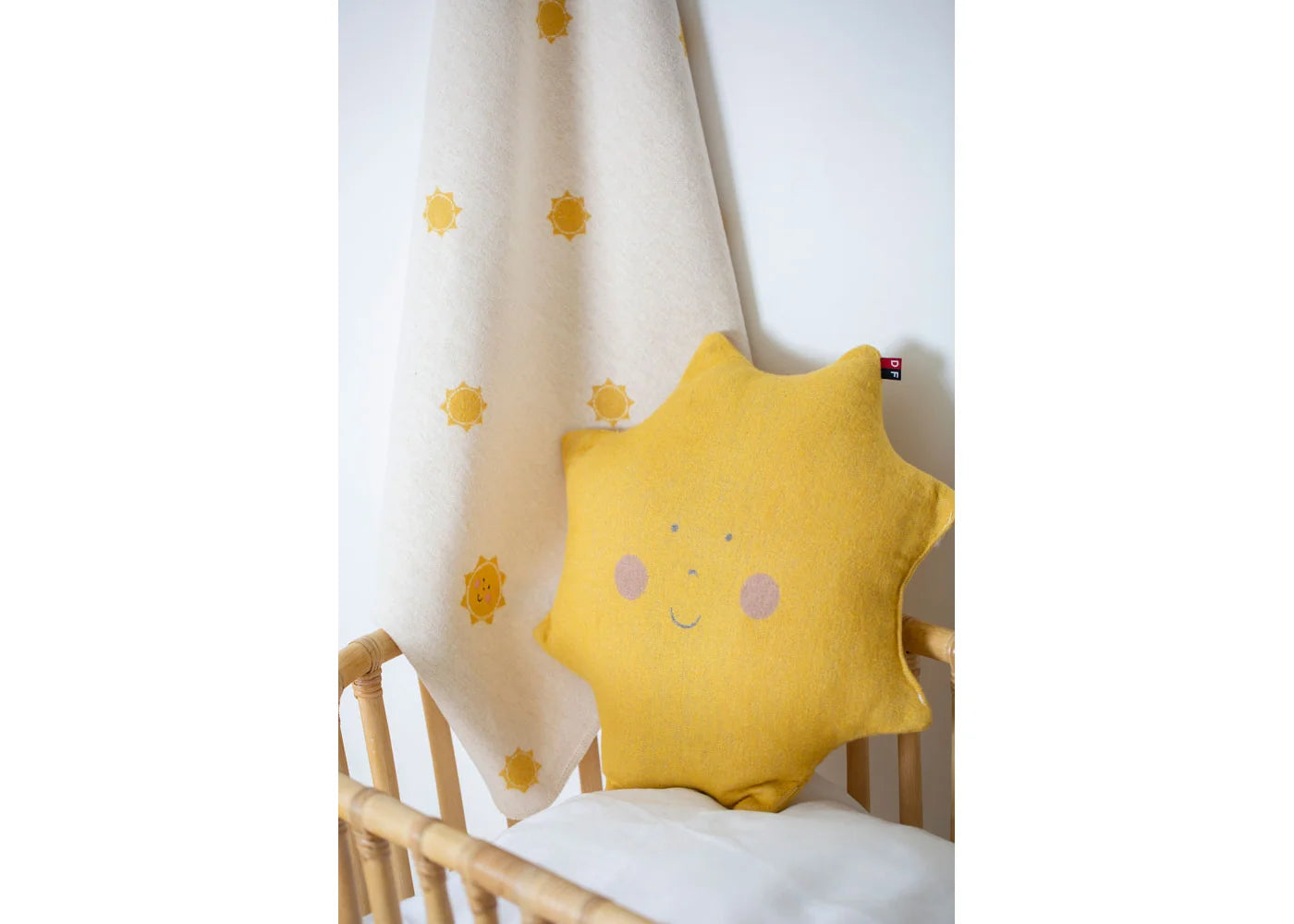 David Fussenegger - Juwel Baby Blanket: Suns Allover