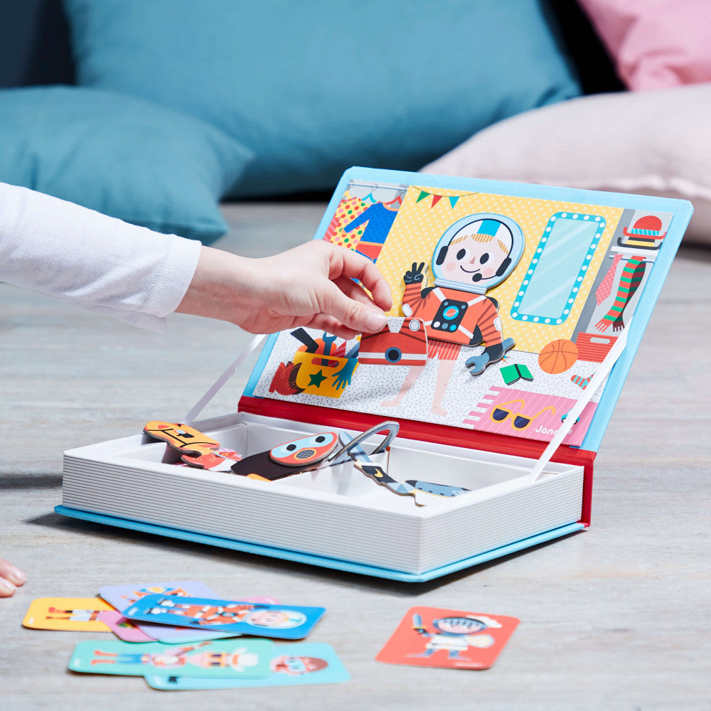 Janod - Magneti'Book Costume Boy