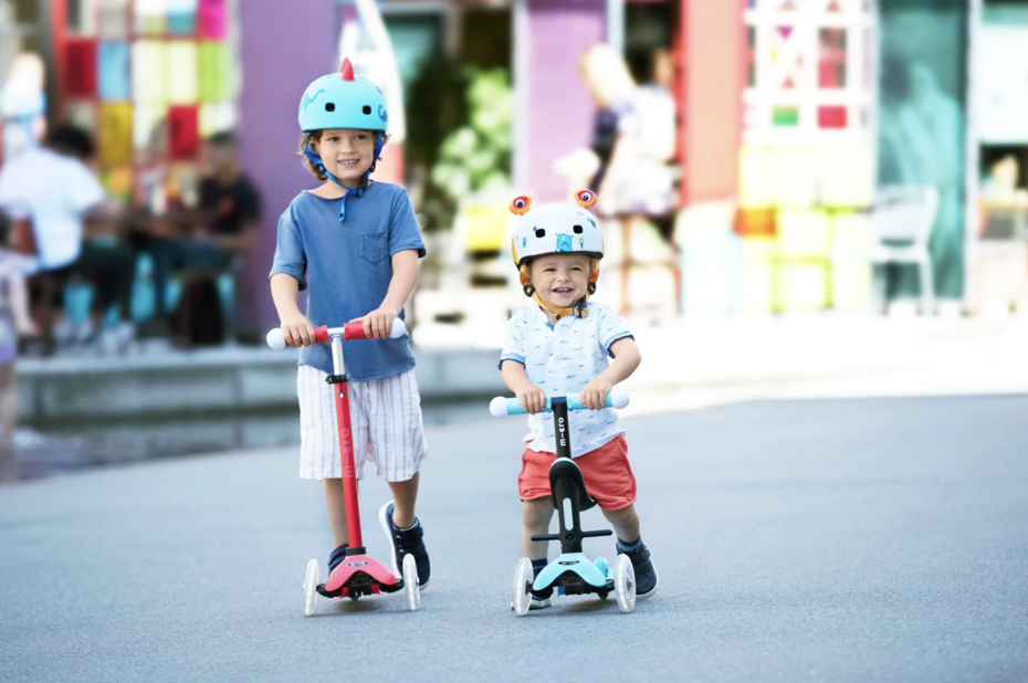 Micro - Mini 2 Grow Deluxe Magic LED Scooter