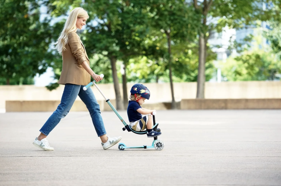 Micro - Mini 2 Grow Deluxe Magic LED Scooter