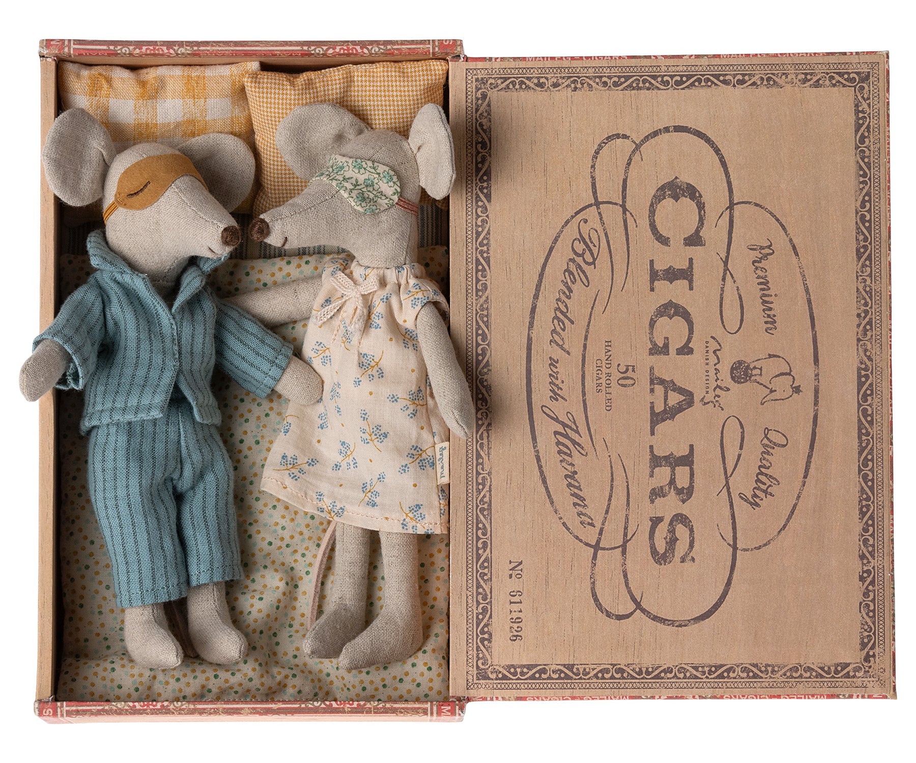 Maileg - Mummy and Daddy mouse in a cigar box