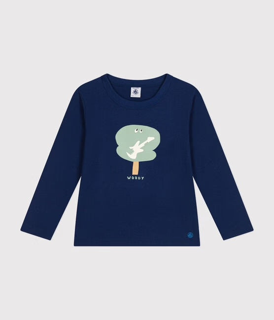 Un chandail à manches longues bleu avec illustration d'un arbre jouant de la guitare.