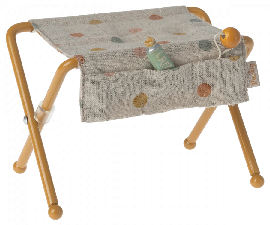 Maileg - Changing table for baby mouse