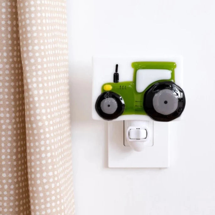Veille Sur Toi - Green Tractor Nightlight