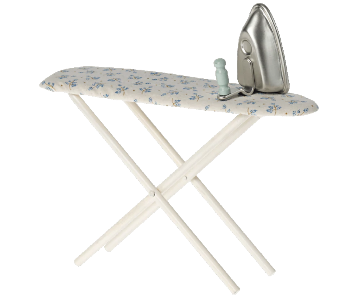 Maileg - Iron and ironing board set