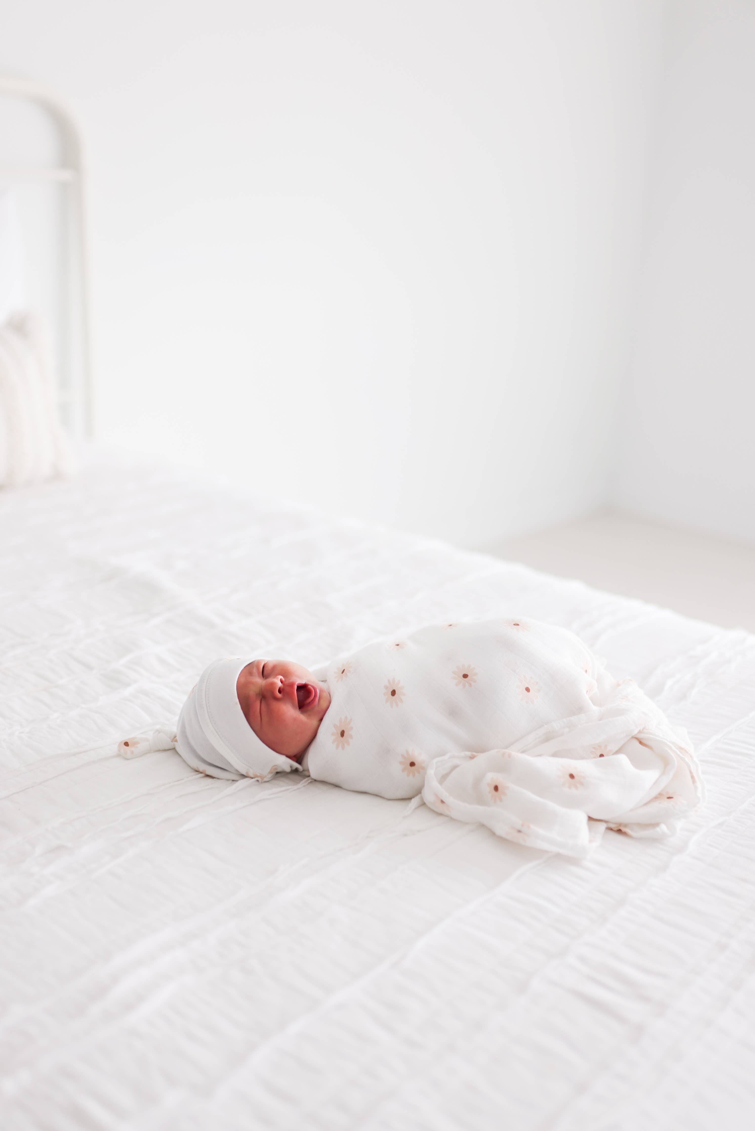 Lulujo - Muslin Cotton Swaddle Blanket - Daisies