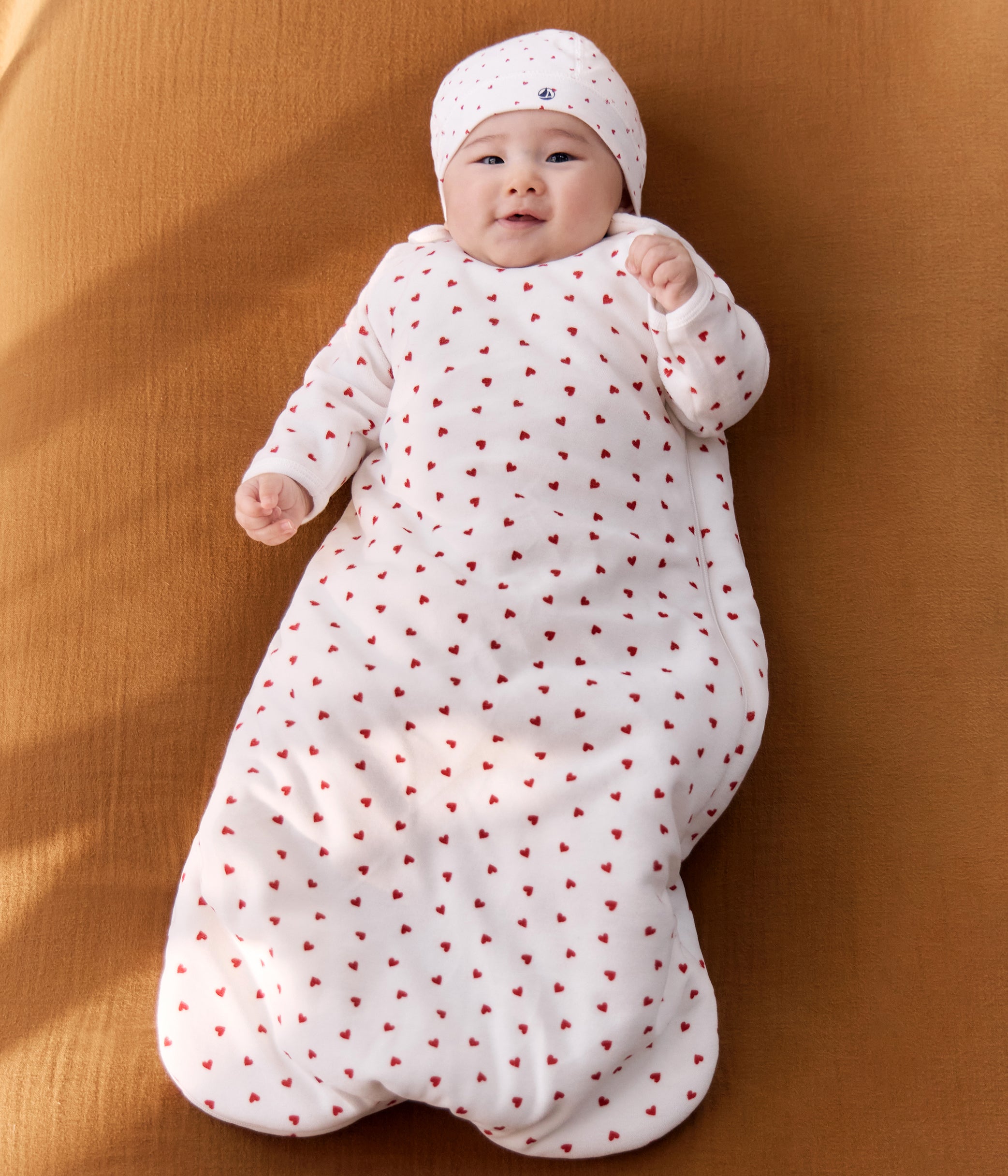 Petit Bateau - Gigoteuse bébé en velours imprimé cœurs TOG 3