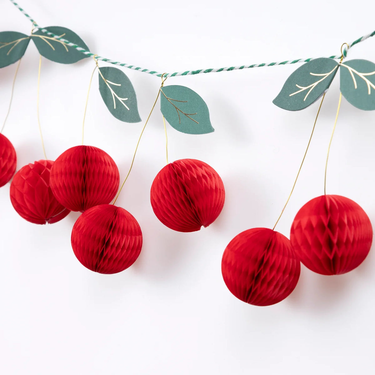 Meri Meri - Cherry Honeycomb Garland