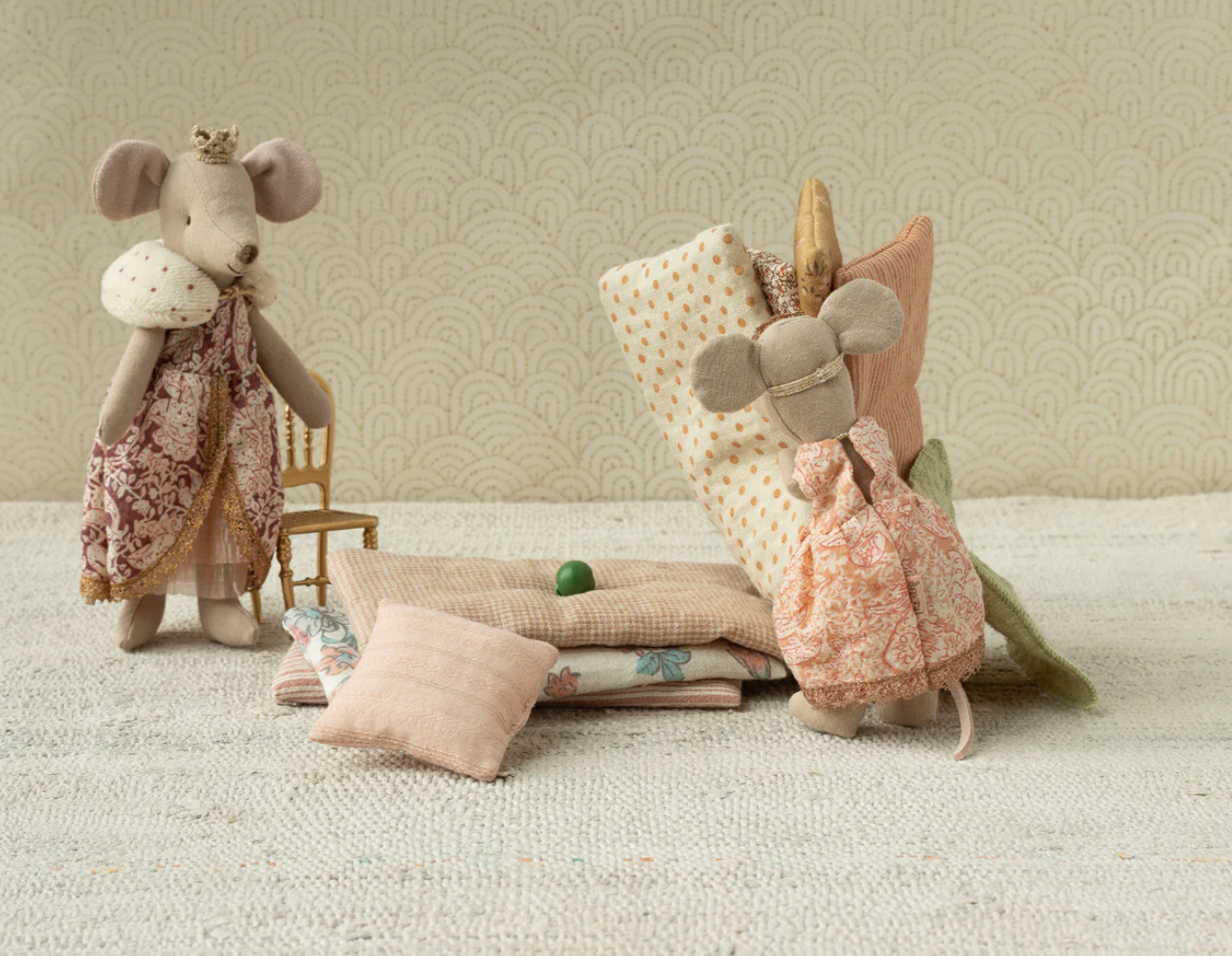 Maileg - The Princess and the Pea, Big Sister Mouse