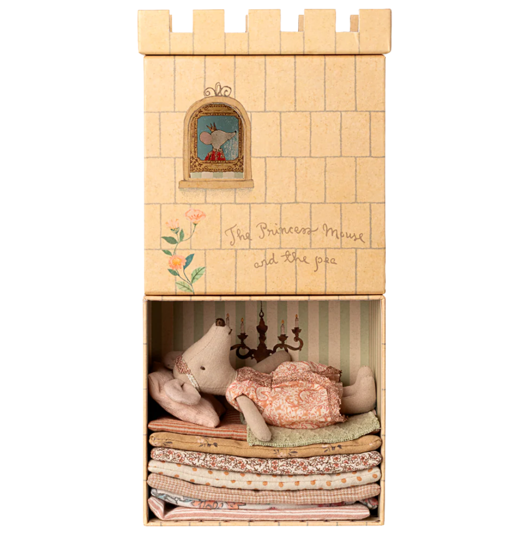 Maileg - The Princess and the Pea, Big Sister Mouse