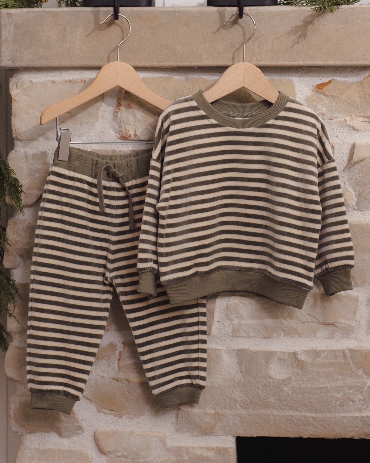 Quincy Mae - Spruce Velour Casual Pants