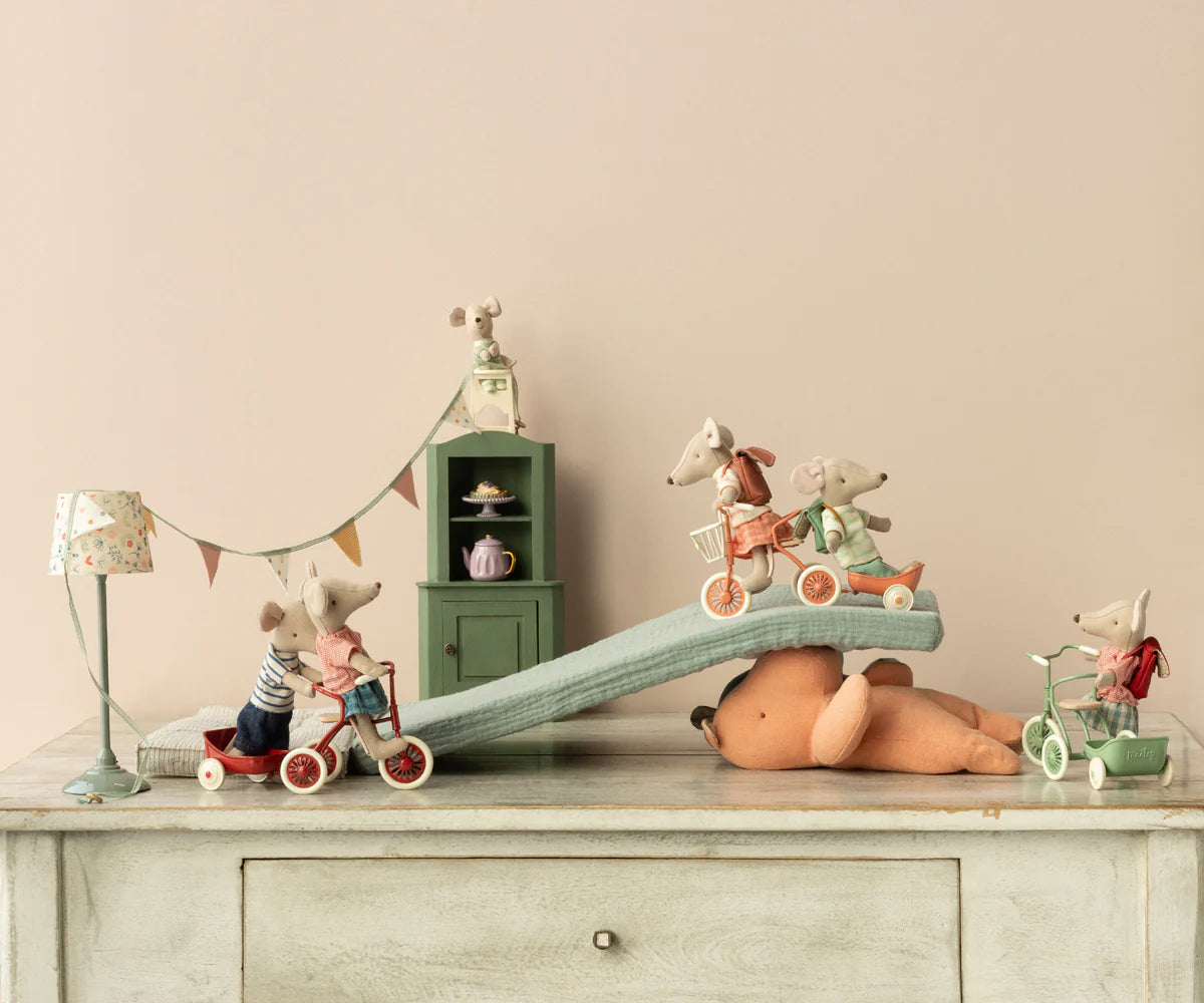 Maileg - Abri a tricycle Mouse