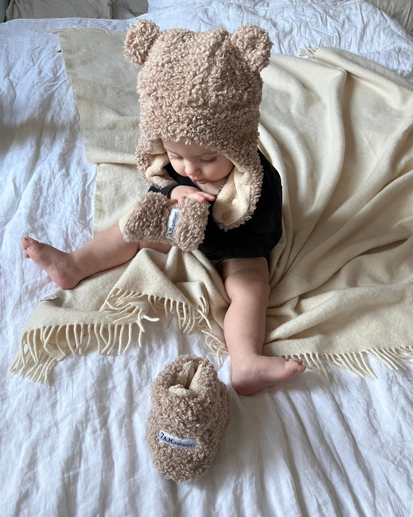 7 AM - Baby Booties - Teddy