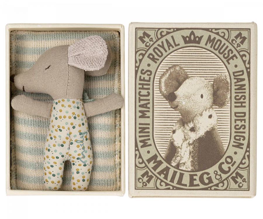 Maileg - Sleeping/waking baby mouse in matchbox