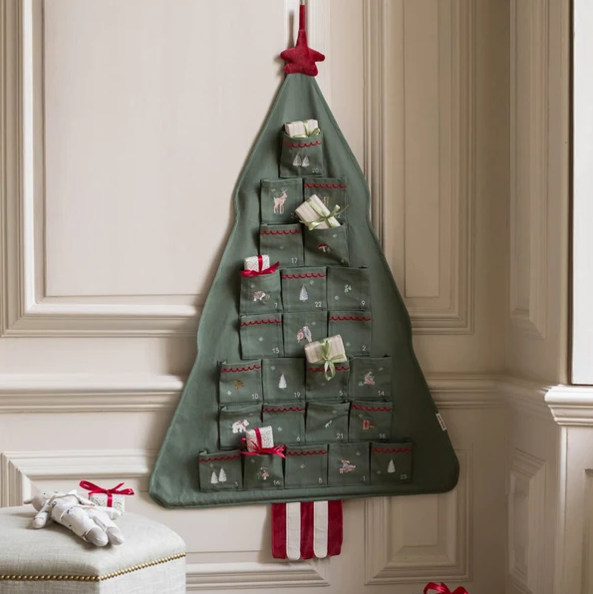 Avery Row - "Christmas Tree" Advent Calendar