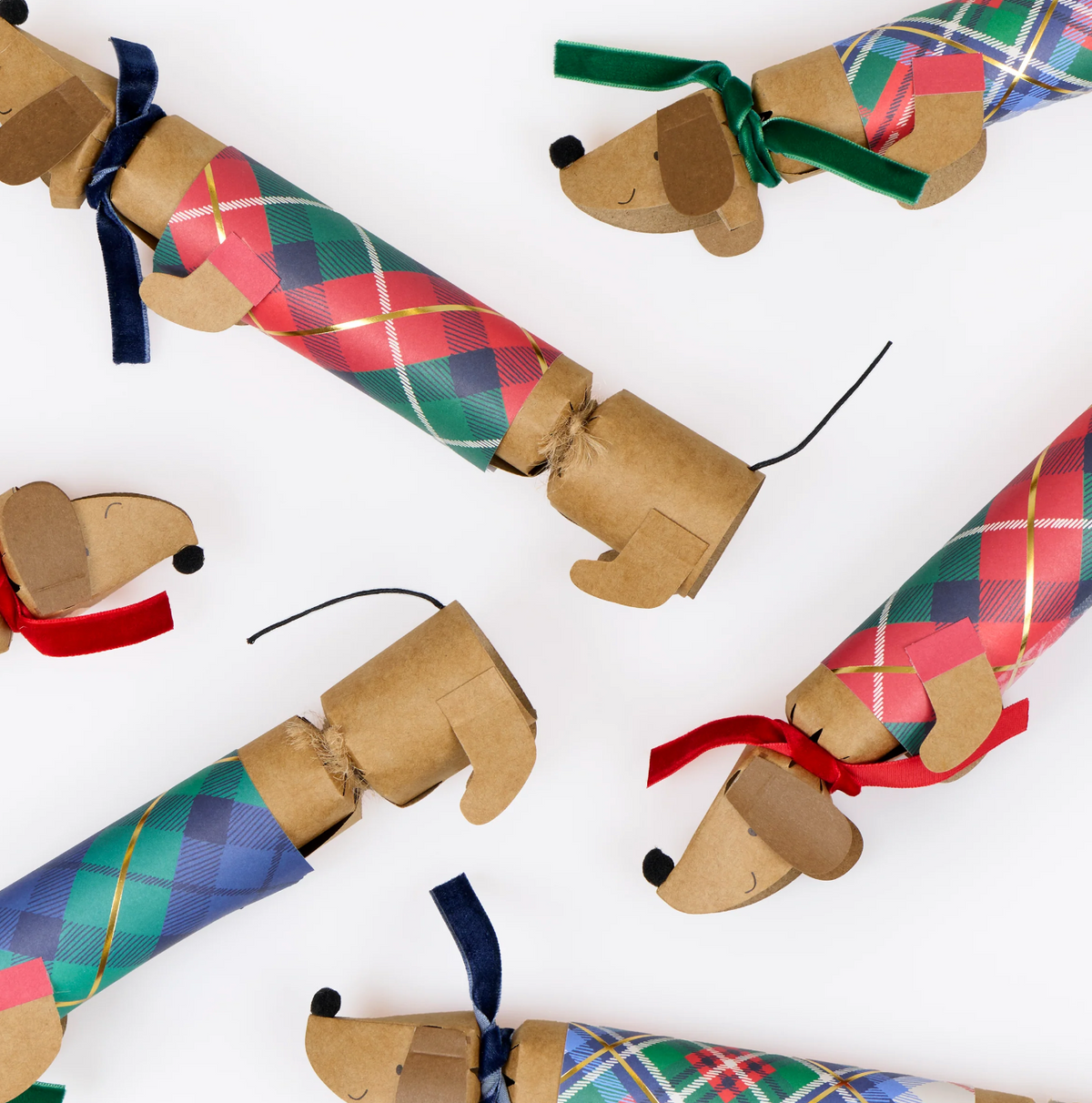 Meri Meri - Gingham Sausage Dog Crackers