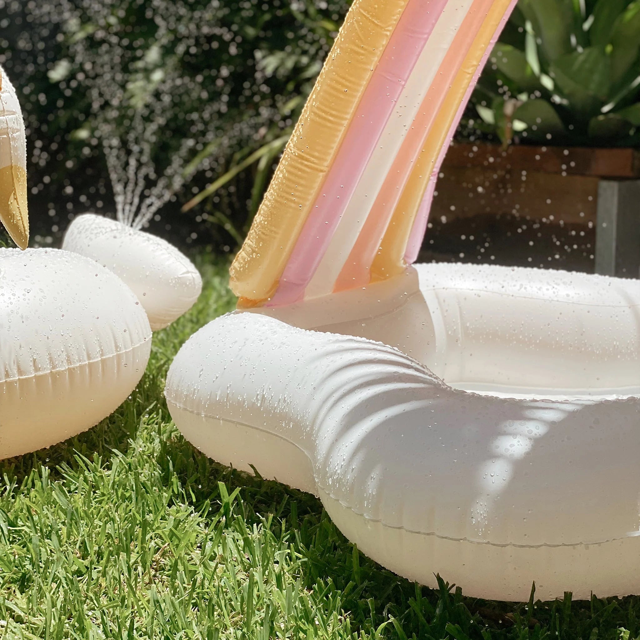 Sunnylife - Swan Princess Inflatable Pool